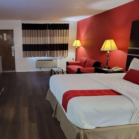 Ramada By Wyndham Mountain Home Buitenkant foto