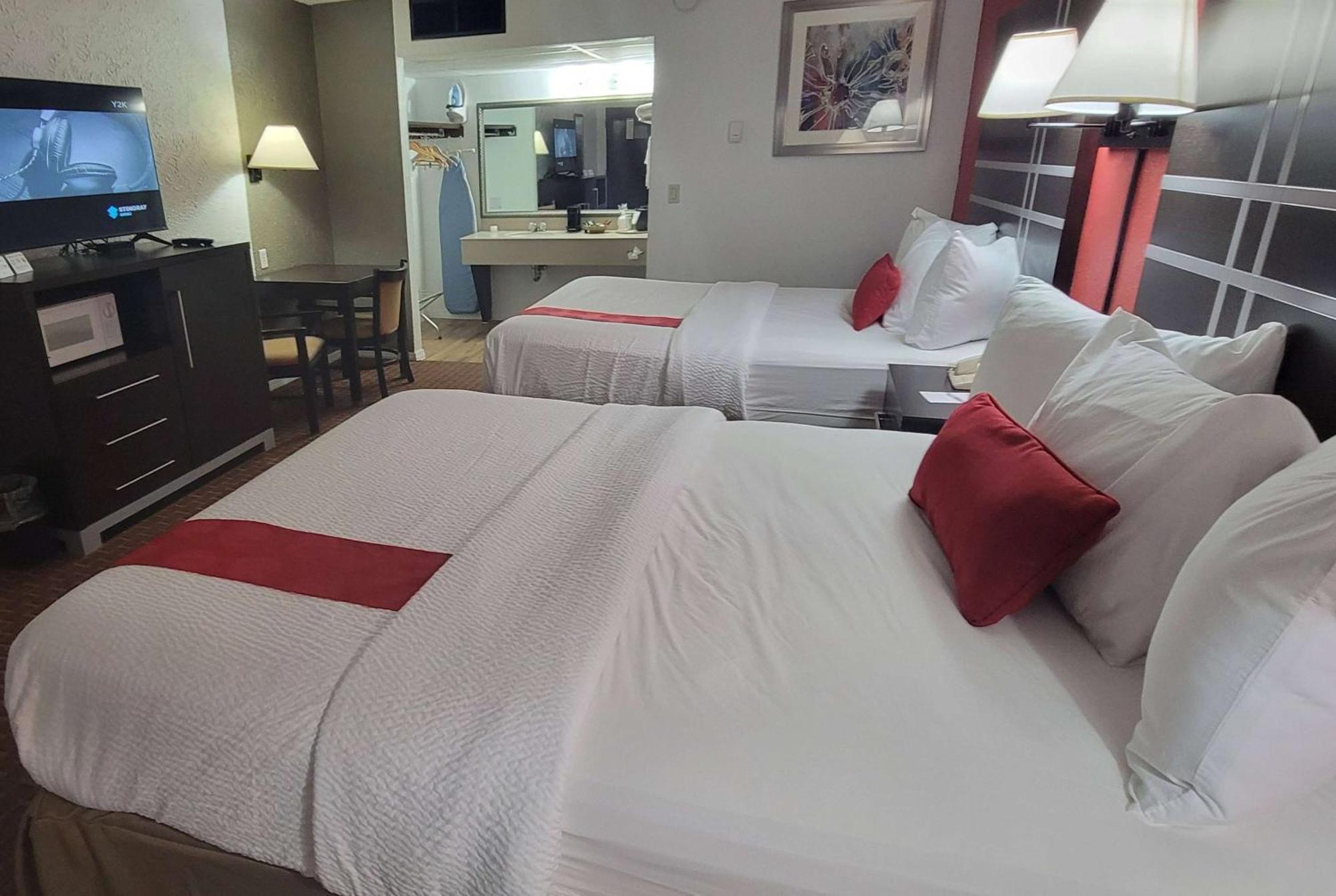 Ramada By Wyndham Mountain Home Buitenkant foto