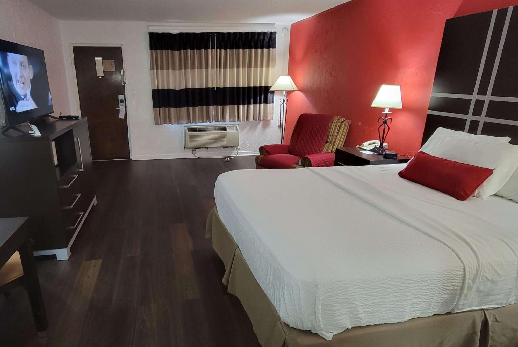 Ramada By Wyndham Mountain Home Buitenkant foto