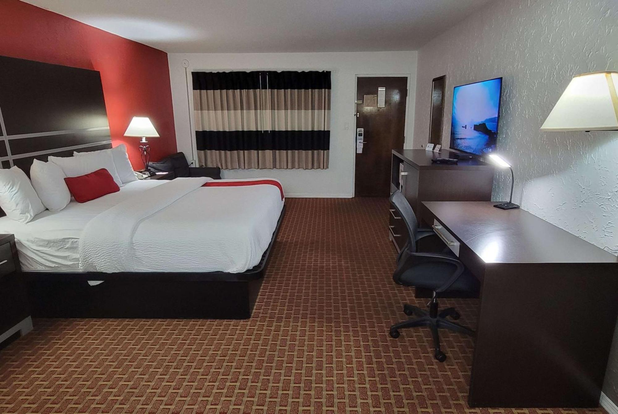 Ramada By Wyndham Mountain Home Buitenkant foto