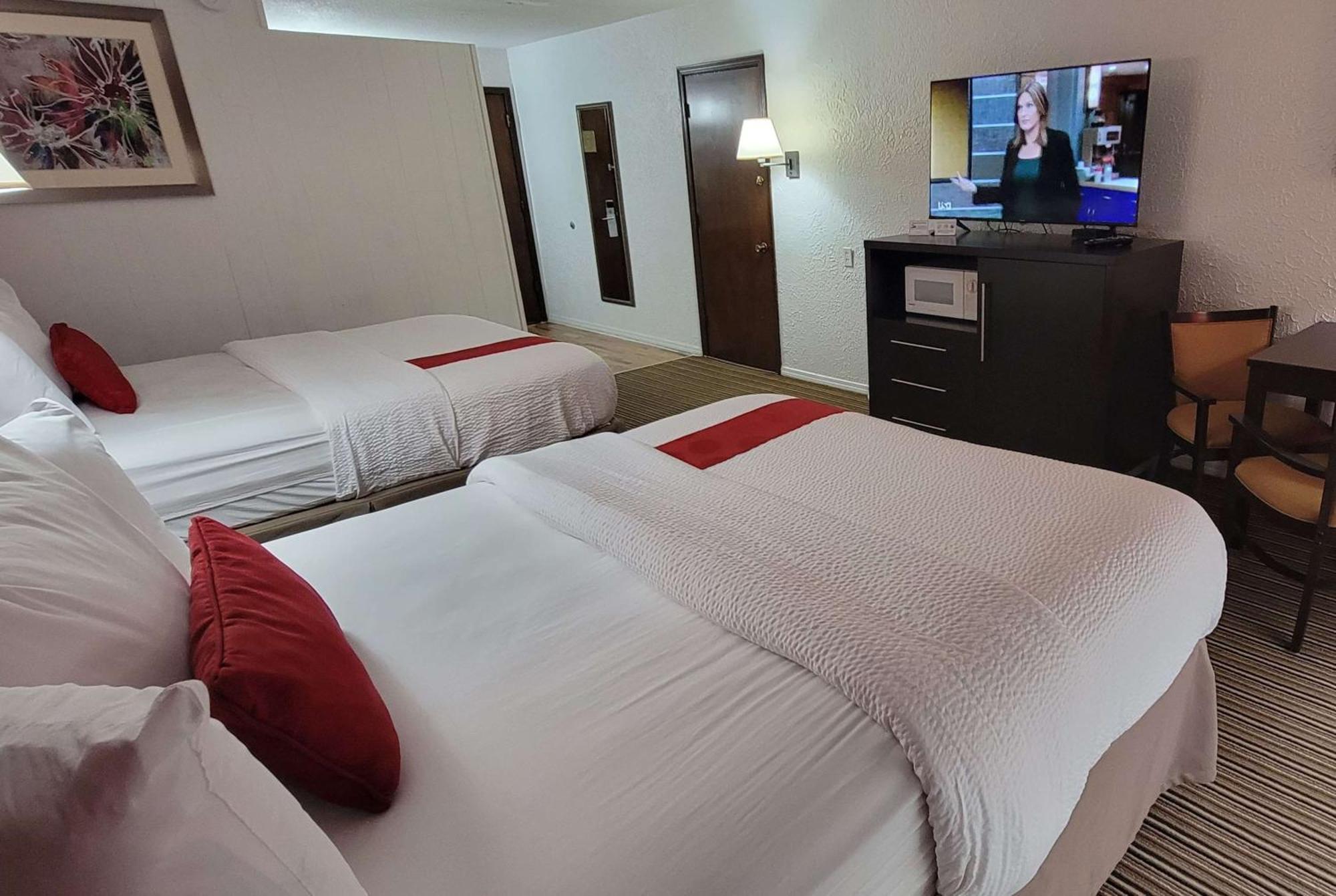 Ramada By Wyndham Mountain Home Buitenkant foto
