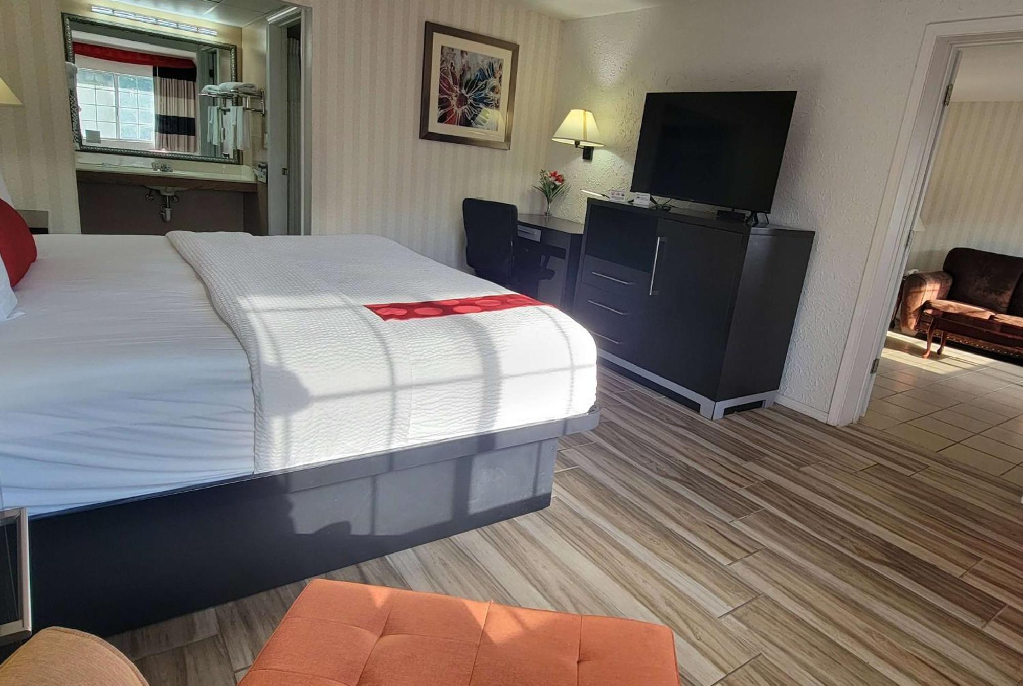 Ramada By Wyndham Mountain Home Buitenkant foto